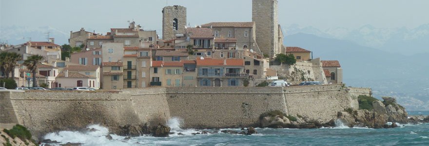 Photo de la vieille ville d'Antibes